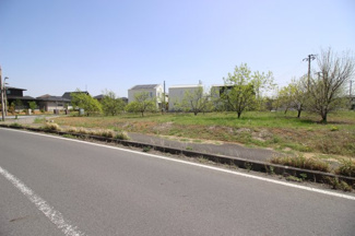 【外観】 | 北側15ｍ公道接道、売主負担にて歩道縁石切り下げ工事行います！