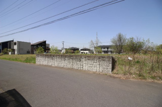 【外観】 | 南側6ｍ公道接道、日当たり良好！！
土留解体後に引き渡しとなります