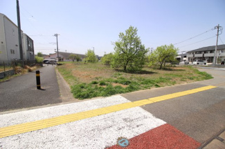 【外観】 | 北側15ｍ公道接道、売主負担にて歩道縁石切り下げ工事行います！