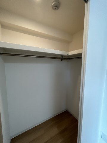 ウォークインクローゼット 