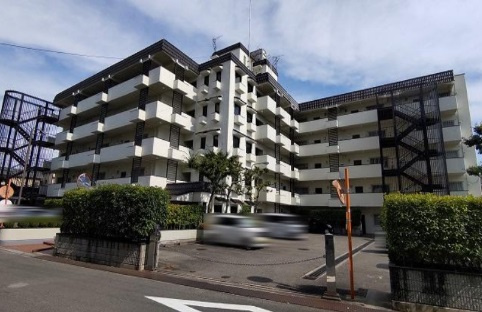 箕面市半町３丁目の賃貸マンションの外観