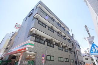 ☆大和ハウス施工です。一階はコンビニなので便利です☆