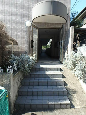 建物入り口部分
