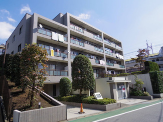 ライフが目の前で生活便利です♪
