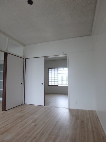 ビレッジハウス境港第三1号棟の洋室|イメージ401号室の写真