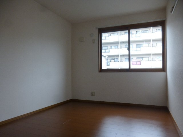 アイフィールコートＡの居間・リビング