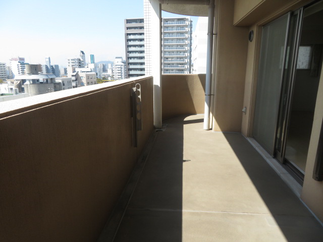 アルファステイツ三左衛門堀西の町のバルコニー