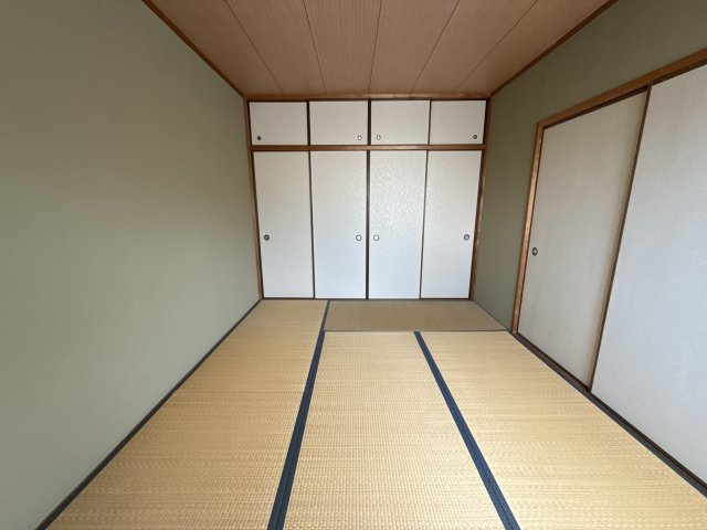 坪田ビルの寝室