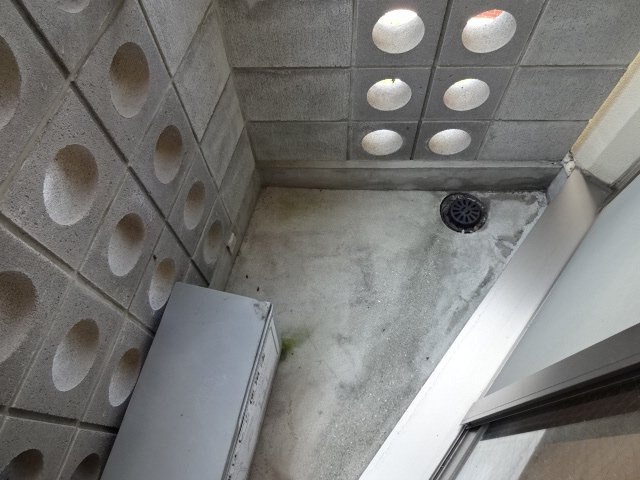 ベルフラワー岡町のバルコニー