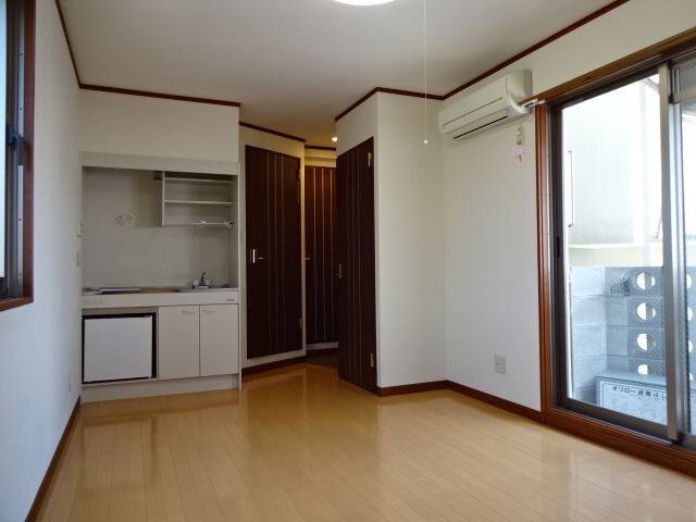 ベルフラワー岡町の居間・リビング