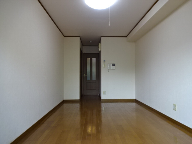 ベルフラワー山野井の居間・リビング