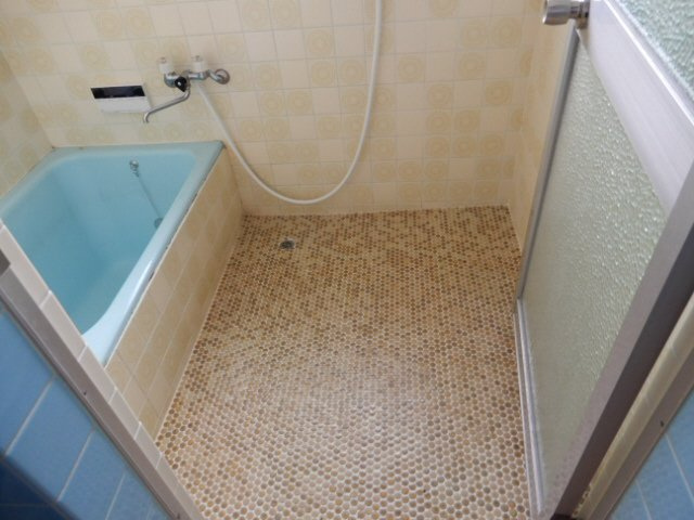 八代本町貸家の浴室