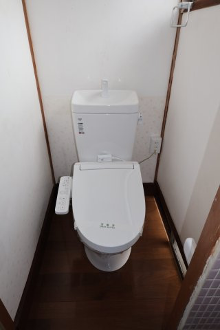 明晶吉木貸家のトイレ