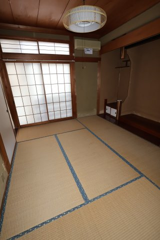 明晶吉木貸家の和室