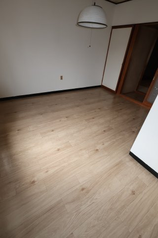 明晶吉木貸家の居間・リビング