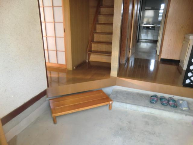 明晶吉木貸家の玄関
