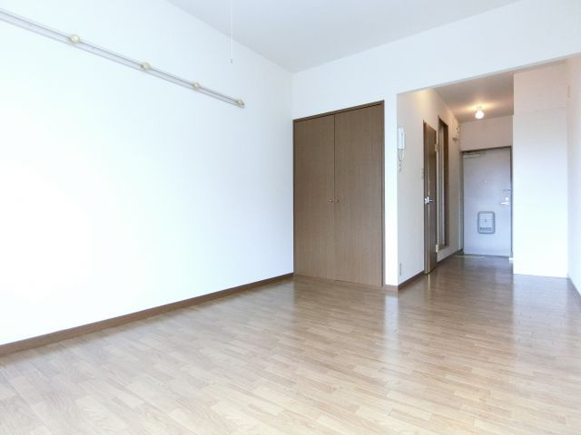 シャンソン 和泉中央の洋室