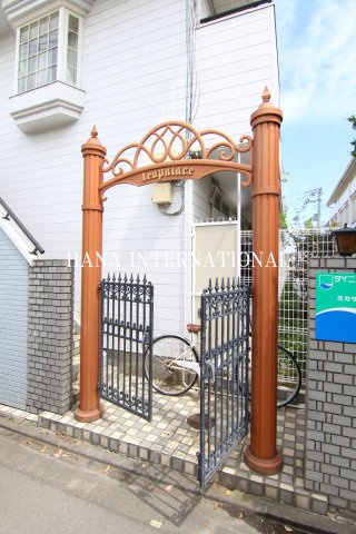 ミカサ今川のエントランス