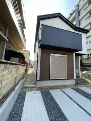 【外観】 | 守山区茶臼前1期 全1棟　＜仲介手数料無料＞小幡小・守山東中 | 撮影
社長の村田です！
自らプレイヤーとして営業しています
長年の経験と実績から皆様により良いマイホーム購入のご提案をいたします。
住宅ローンの不安や購入後の不安等何でもご相談ください。