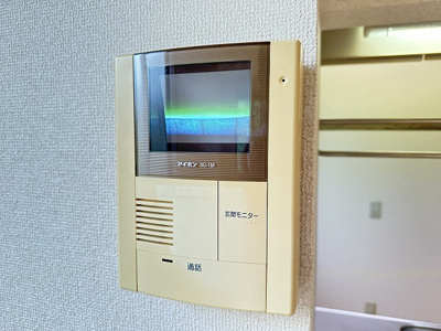 【セキュリティ】 | アルシオーネ新ゆり | 防犯対策に有効なカメラ付きインターホン！突然の来客にもバッチリ対応できちゃいます☆