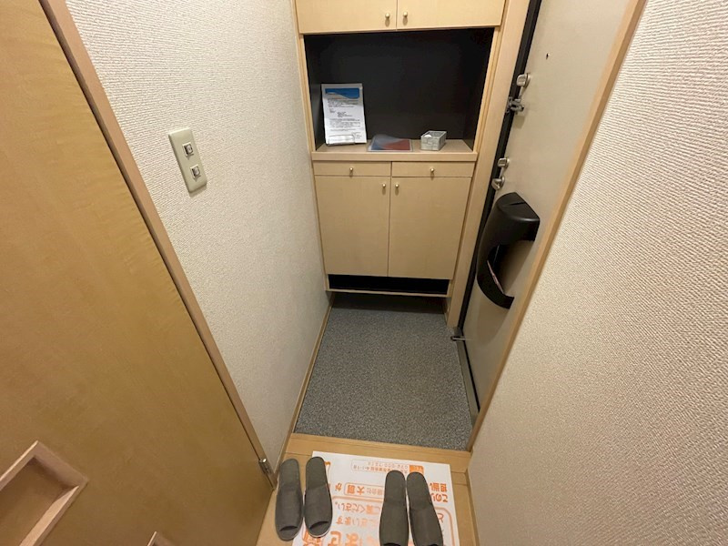 ルイシャトレーの玄関
