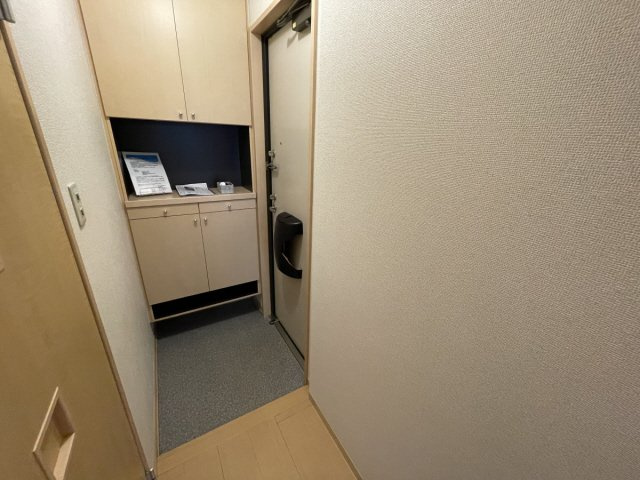 ルイシャトレーの玄関
