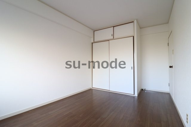 コーポスカイラークの洋室