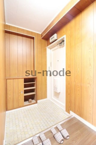 コーポスカイラークの玄関