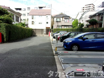 【駐車場】 | 藤和シティホームズ千葉登戸 | 駐車場に車を止められます