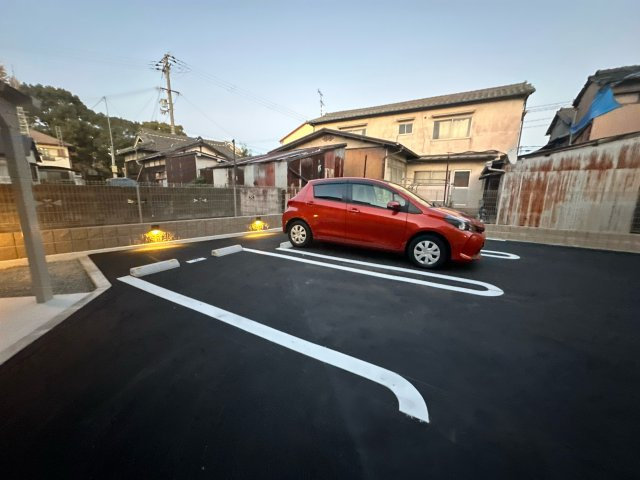 クロス５２の駐車場