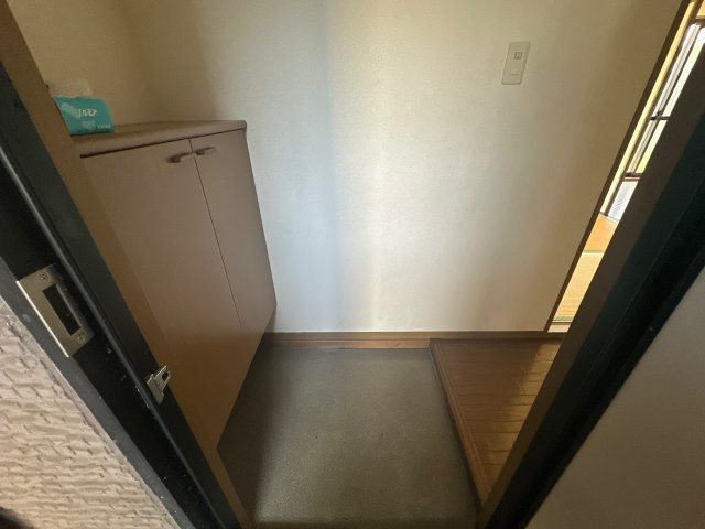 ボンヌシェール矢倉B棟の玄関