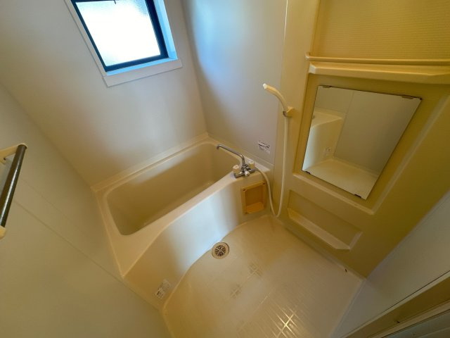 ボンヌシェール矢倉B棟の浴室