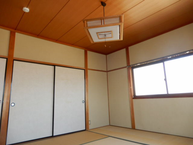 御立西メゾネットの寝室