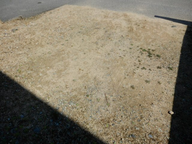 御立西メゾネットの駐車場