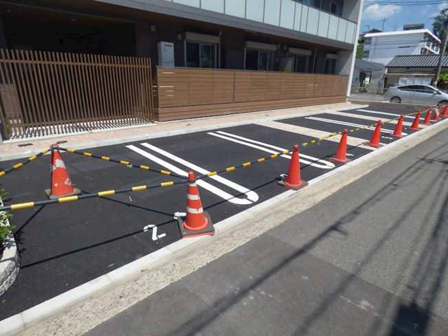 【駐車場】