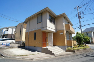 【外観】 | 積水ハウス施工の賃貸住宅シャーメゾン♪ブルーライン「センター南」駅・「センター北」駅より徒歩圏内！ペットOK♪ワンちゃん・猫ちゃんと一緒に暮らせるアパートです♪