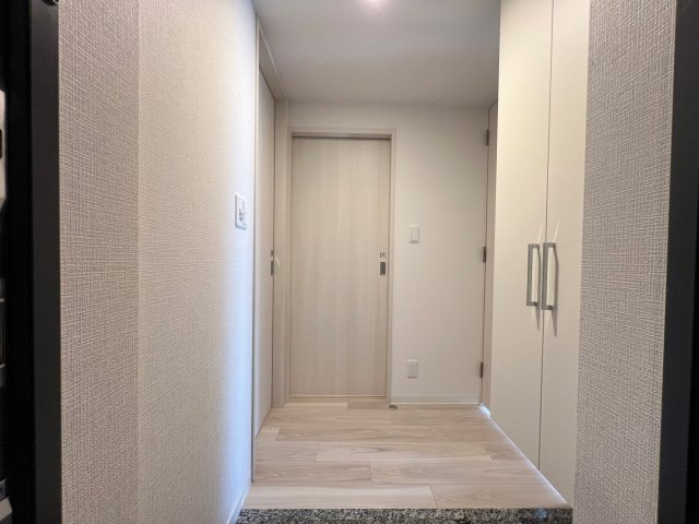 ソルテラス阿波座ウィズの玄関
