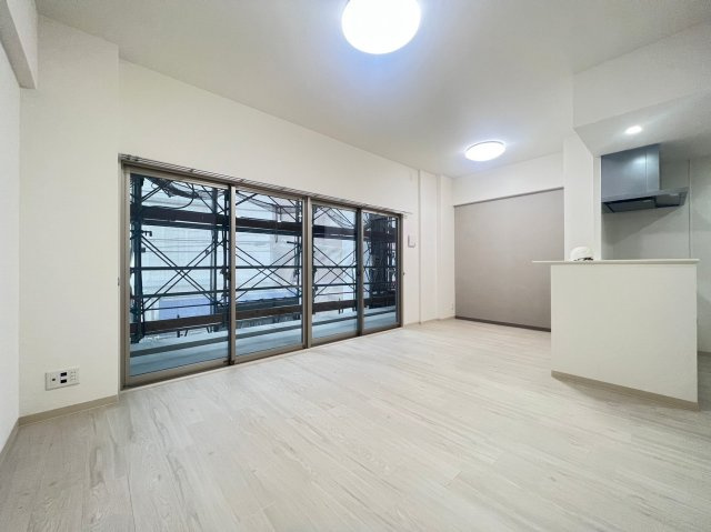 ベルンガーデン上本町の居間・リビング