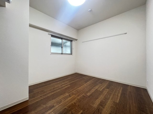 ベルンガーデン上本町の洋室