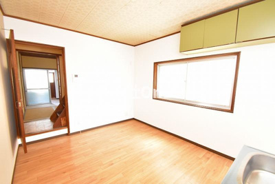 【居間・リビング】 | 福万寺貸家