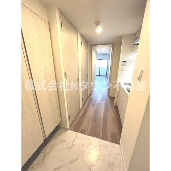 【玄関】 | S-RESIDENCE志賀本通North | 収納もある玄関です