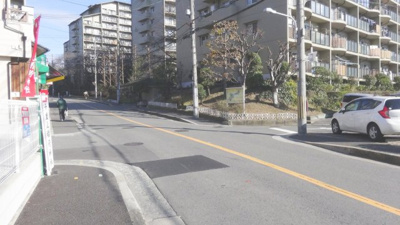 【周辺】 | メゾン千里丘H棟 | 前面道路