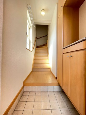 【玄関】 | サンリットガーデンハウスS