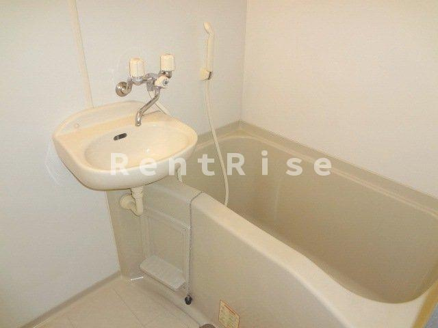 レオパレス舟入の浴室