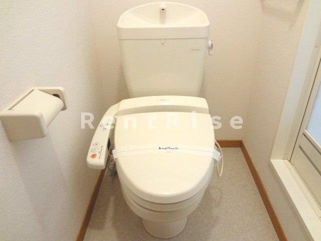 レオパレスレーヴⅠのトイレ|温水便座付きで快適生活