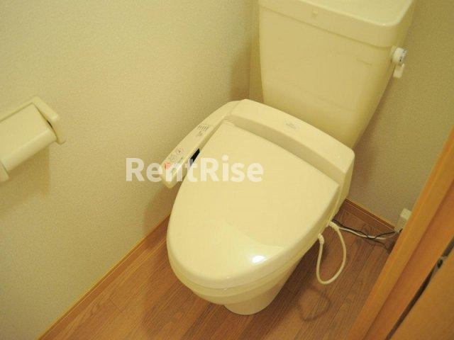 レオパレスロアールのトイレ|温水洗浄便座つき