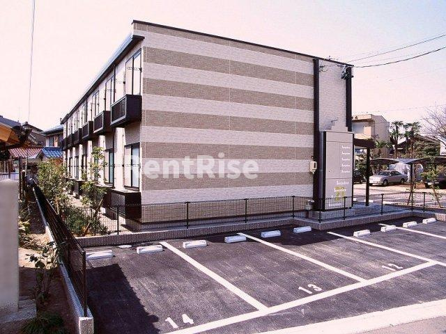 レオパレスなぐりの外観