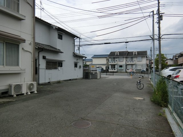 エル・ミズオの周辺
