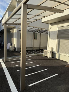 【駐車場】