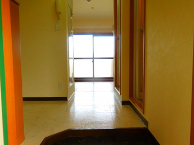 【玄関】 | T’S SQUARE野見町 | 同マンション別部屋